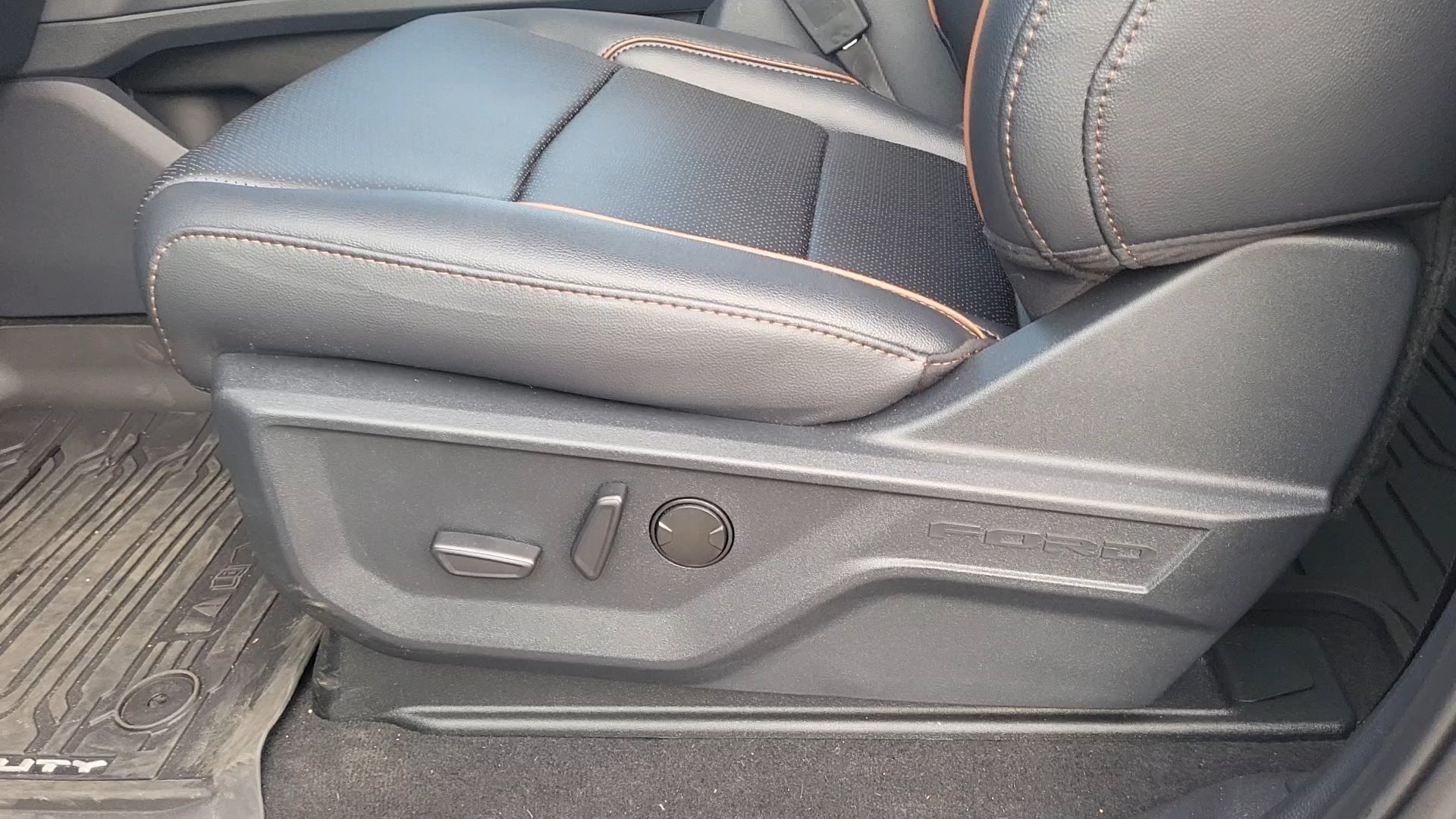 2026 Ford F-250 Super Duty Lariat - Photo 13