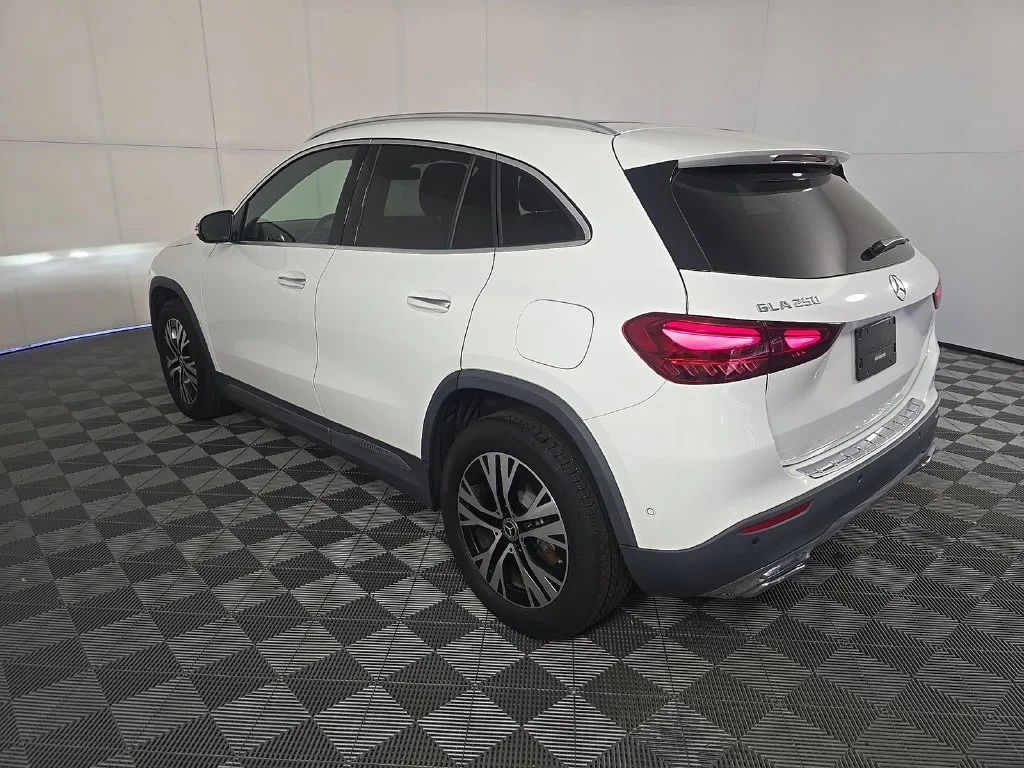Used 2025 White Mercedes-Benz GLA 250 image 6