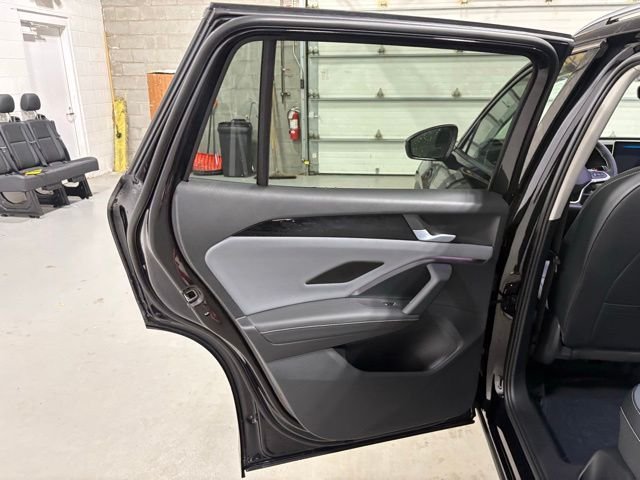 New 2026 Black Volkswagen 2.0T SE image 12