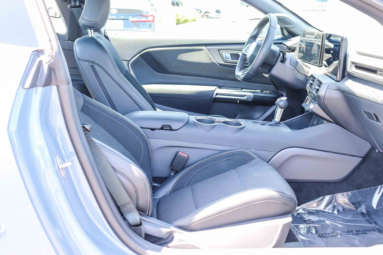 2026 Ford Mustang EcoBoost - Photo 16