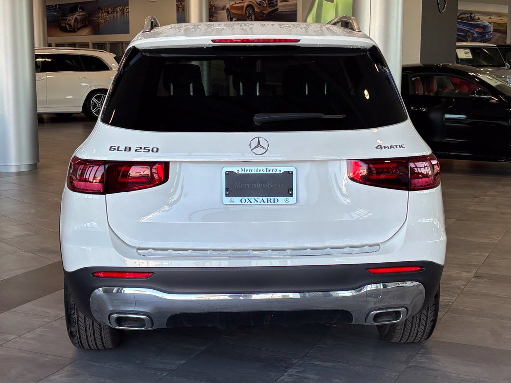 New 2026 Polar White Mercedes-Benz GLB 250 image 5