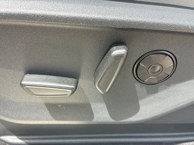 New 2026 Star White Metallic Tri-Coat Ford Platinum® image 21