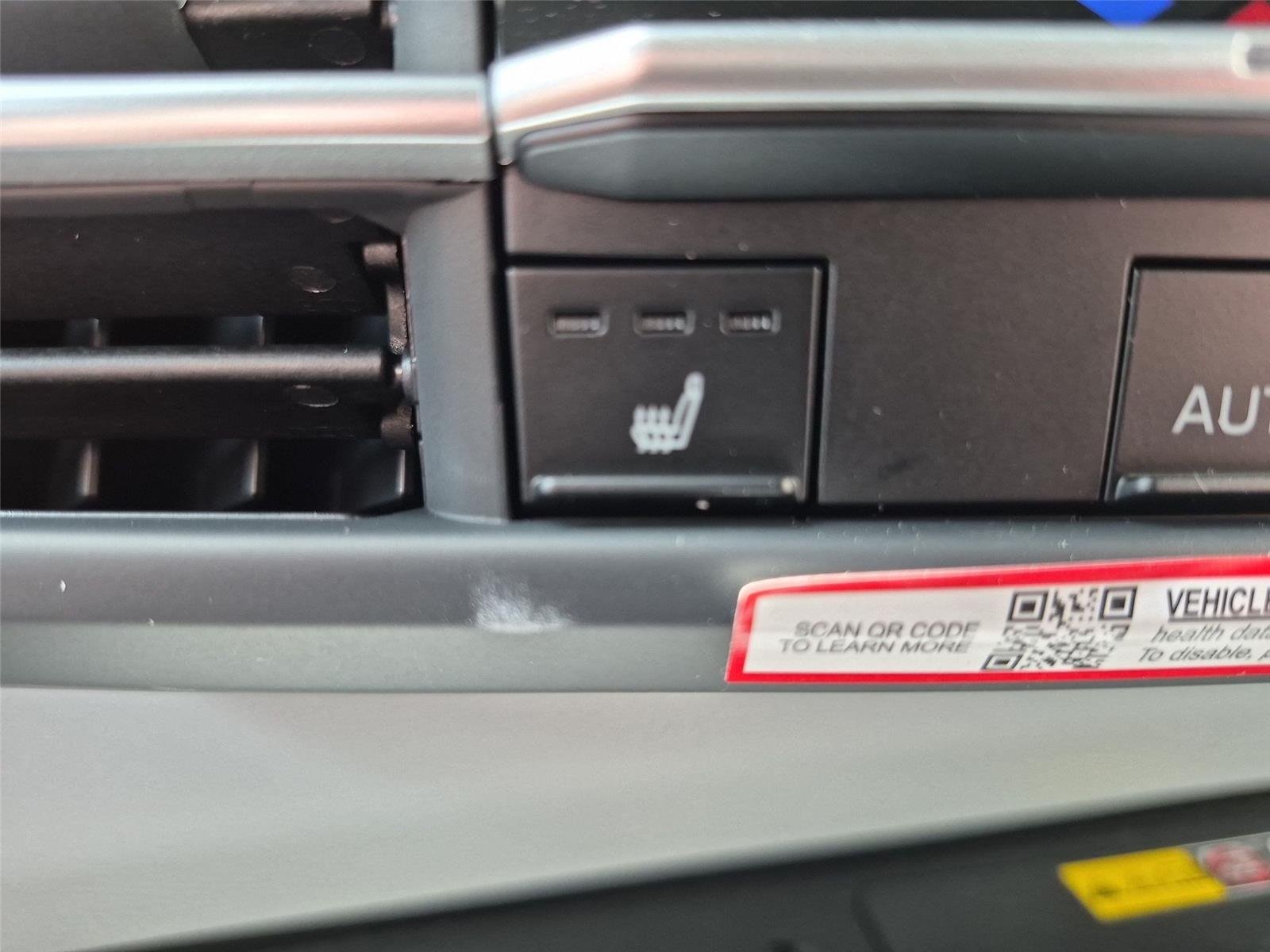 Used 2026 Wind Chill Pearl Toyota XLE image 28