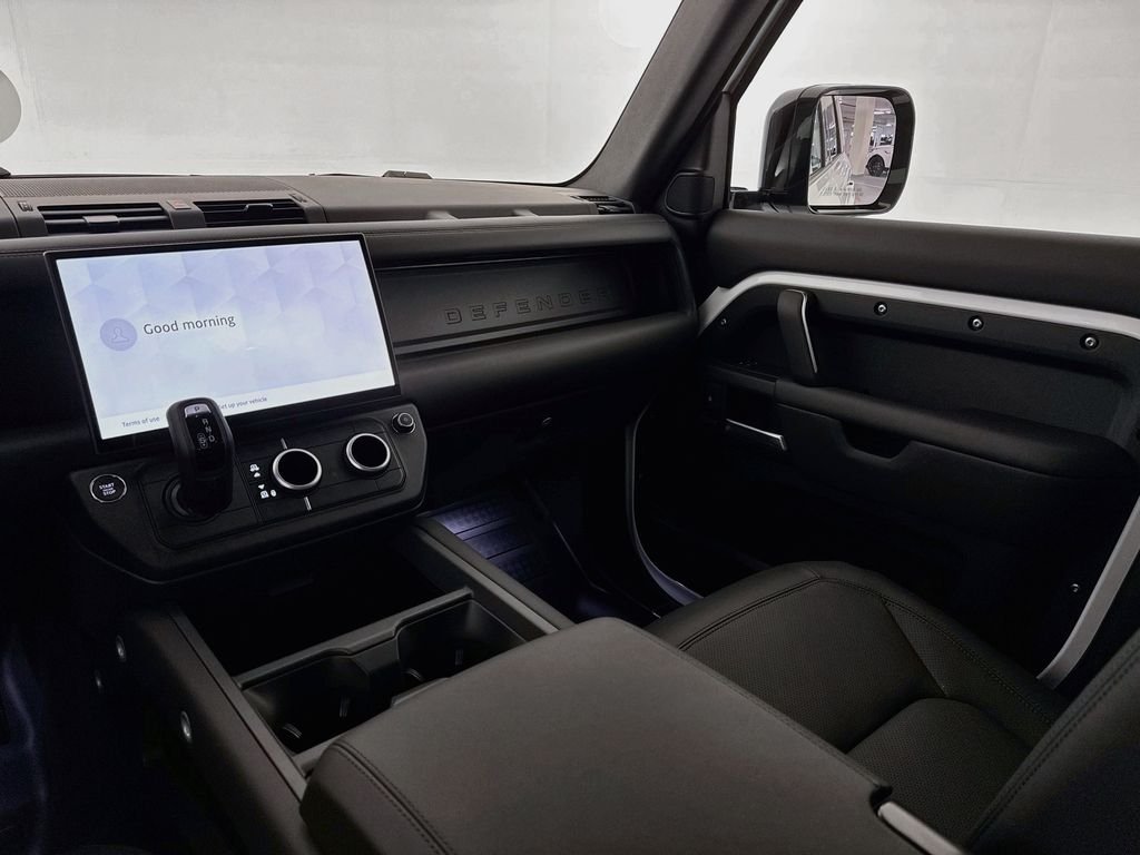 New 2026 Fuji White Land Rover X-Dynamic SE image 24