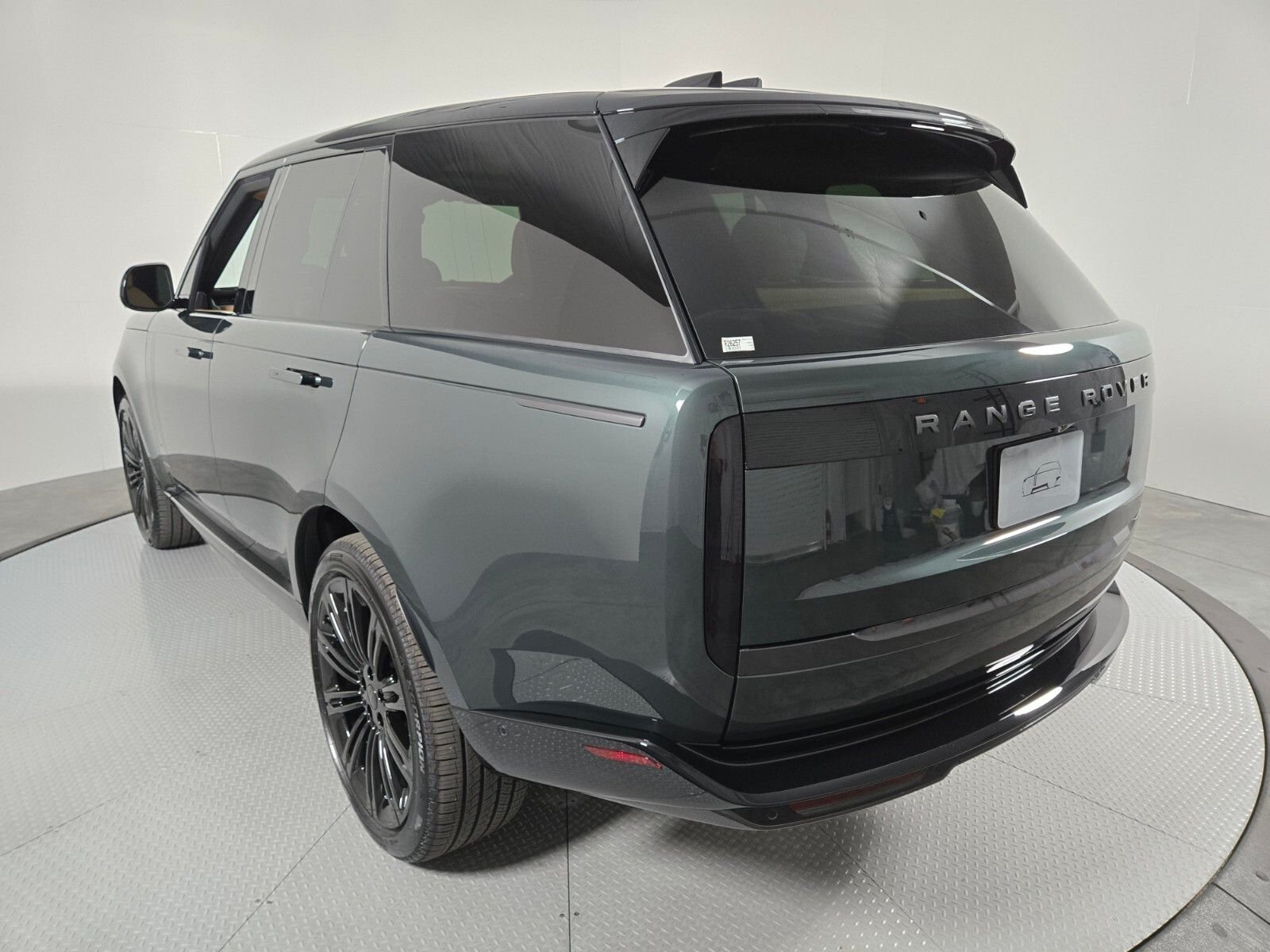 New 2026 Belgravia Green Land Rover SE image 17