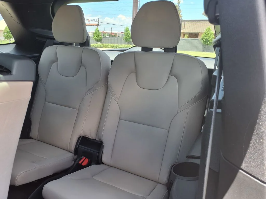 2026 Volvo XC90 Plus - Photo 17