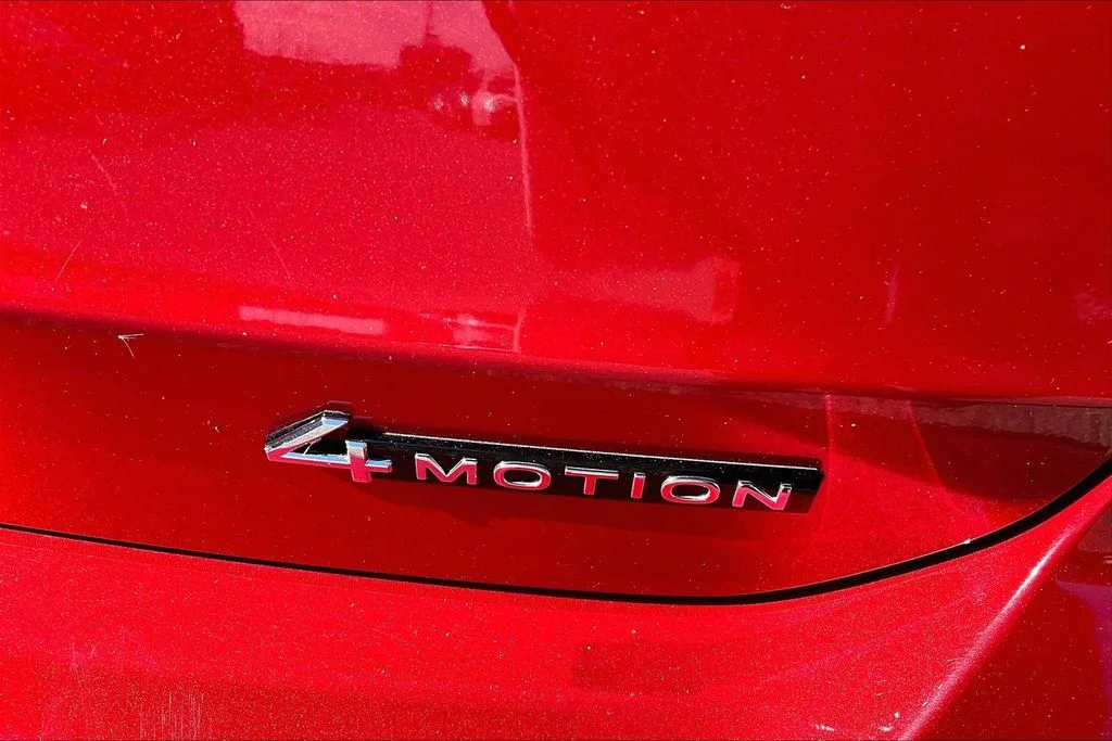 Used 2023 Red Volkswagen 1.5T SE image 24