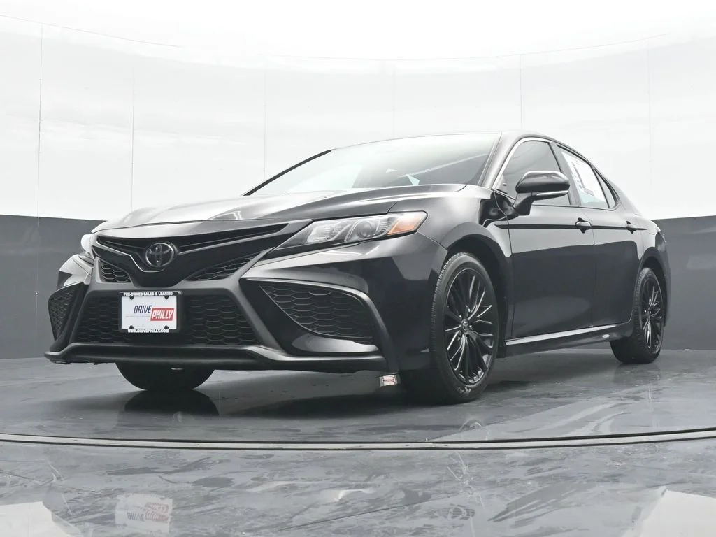 Used 2022 Black Toyota SE Nightshade image 25