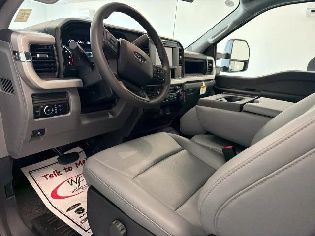 New 2027 Oxford White Ford F-350® XL image 27