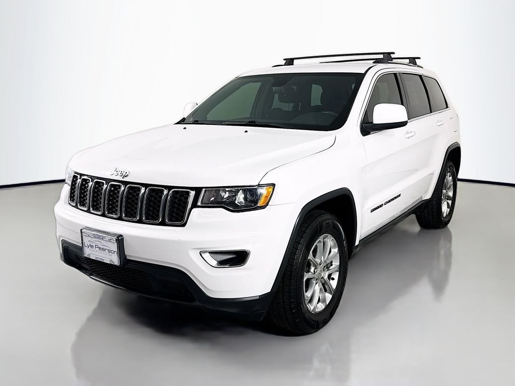 Used 2017 White Jeep Laredo image 1