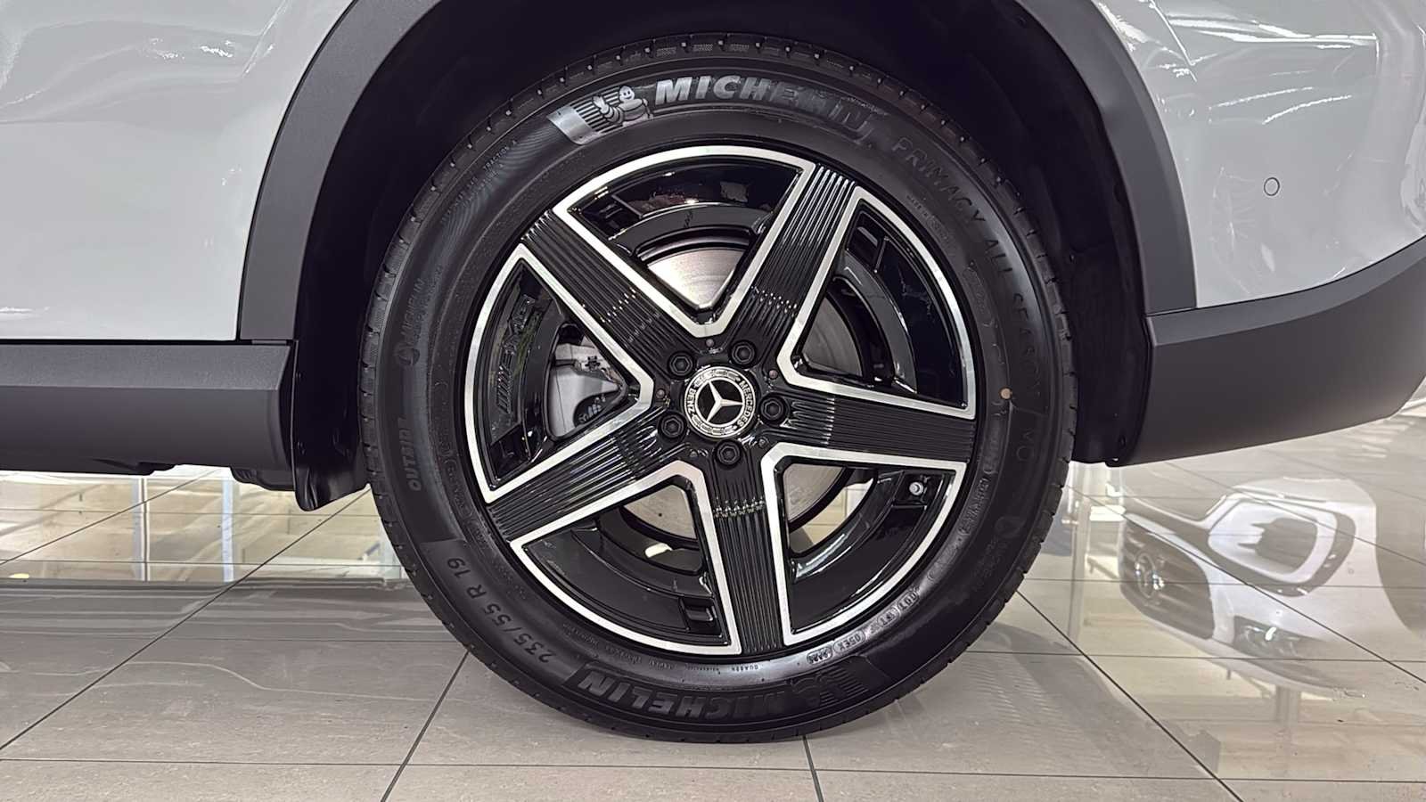 New 2027 MANUFAKTUR Alpine Grey Mercedes-Benz GLC 300 image 11