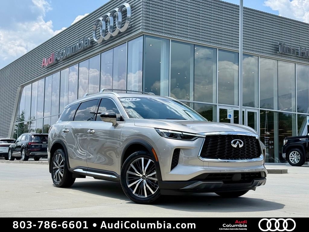Used 2024 Silver INFINITI Sensory image 2