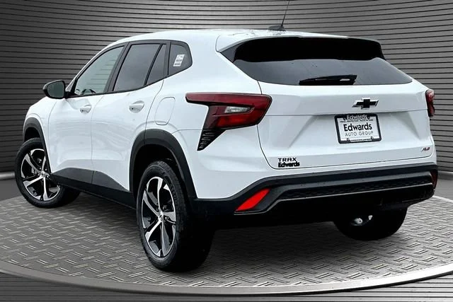 2026 Chevrolet Trax RS - Photo 3