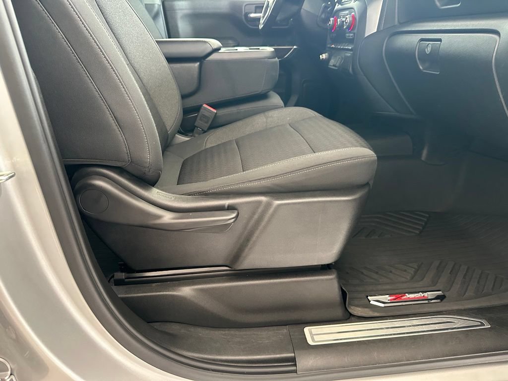 Used 2020 SILVER ICE METALLIC Chevrolet RST image 38