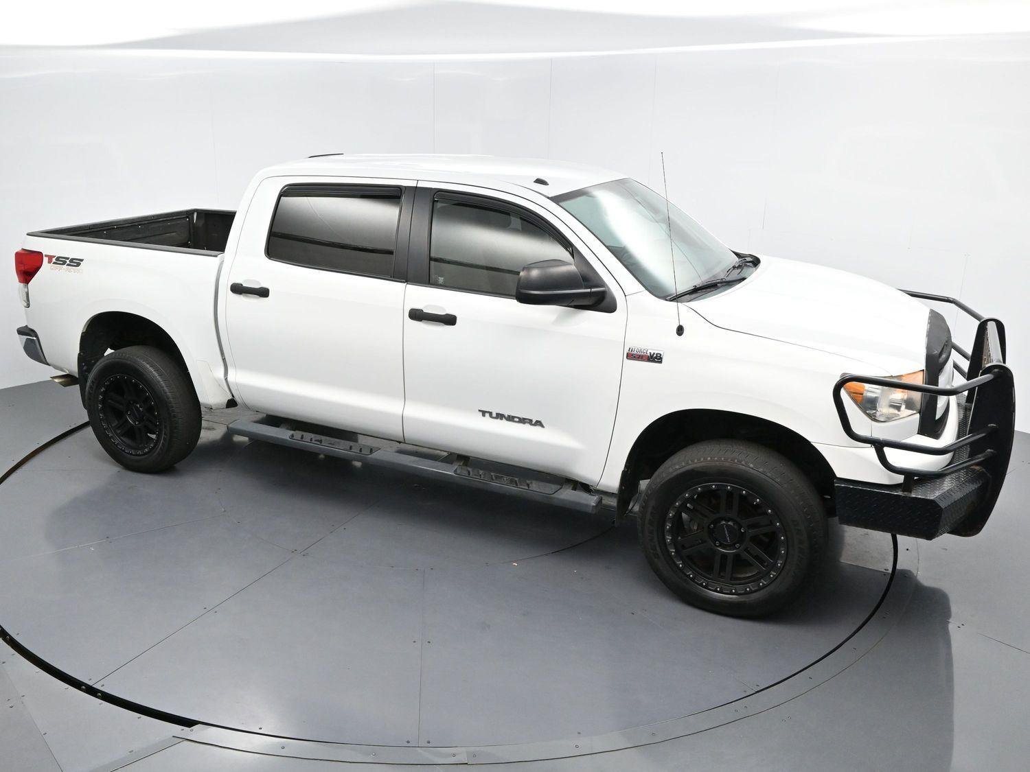Used 2013 Super White Toyota Grade image 34