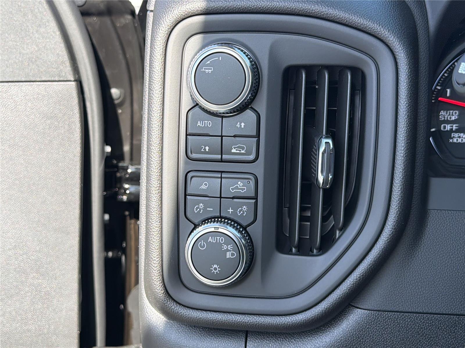 New 2026 Onyx Black GMC Pro image 21