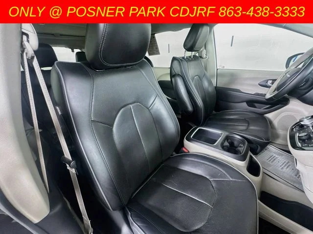 Used 2020 Gray Chrysler Limited image 29