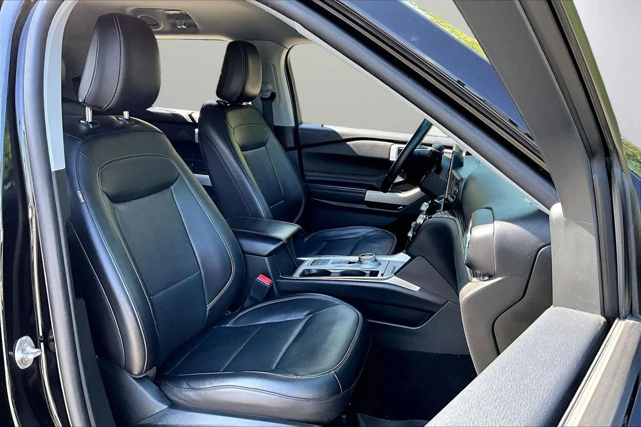 Certified Used 2022 Black Ford Limited image 23