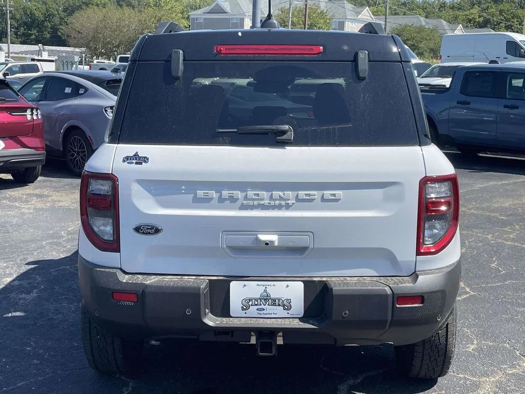 New 2025 Oxford White Ford Badlands® image 4