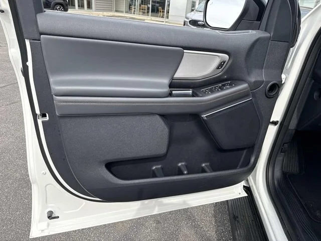 Used 2025 White Ford Active image 19