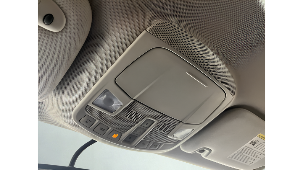 Used 2014  Ford Titanium image 24