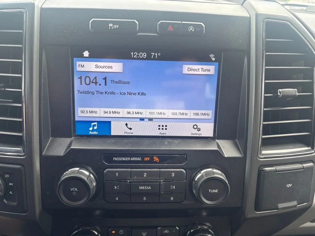 Used 2019 Silver Ford XLT image 18