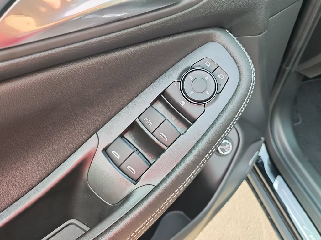 New 2026 Ebony Twilight Metallic Buick Avenir image 11
