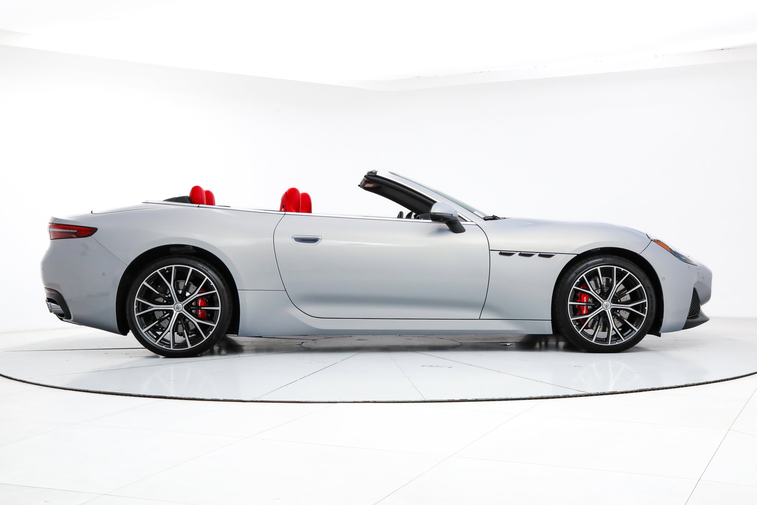 Used 2026 White Maserati  image 8