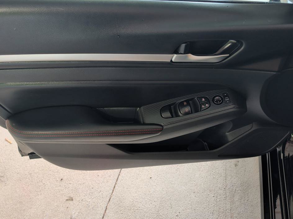Used 2026 Super Black Nissan SR image 16