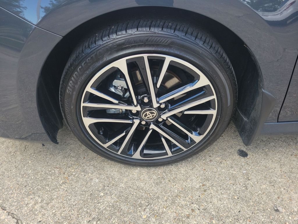 Certified Used 2025  Toyota XLE image 30