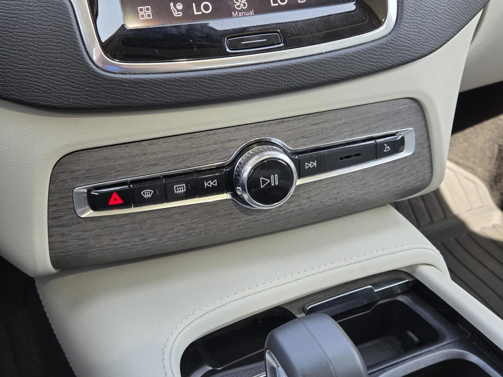 Used 2023 Crystal White Metallic Volvo Plus image 28