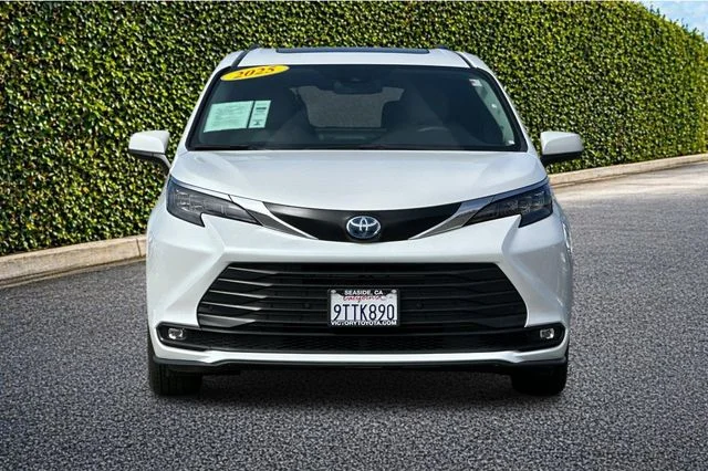Used 2025 Beige Toyota XLE image 9
