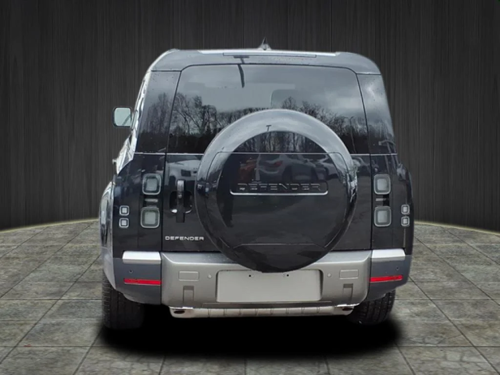 New 2026 Santorini Black LAND ROVER S image 4