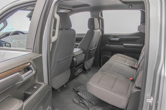 Used 2025 Gray Chevrolet LT image 17