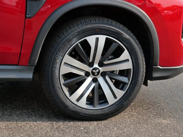 Used 2022 Red Diamond Mitsubishi 2.0 ES image 7