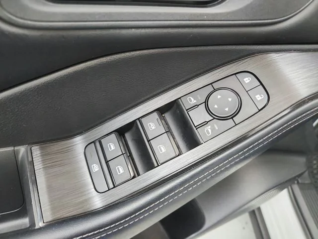 Used 2024 White Nissan SV image 36