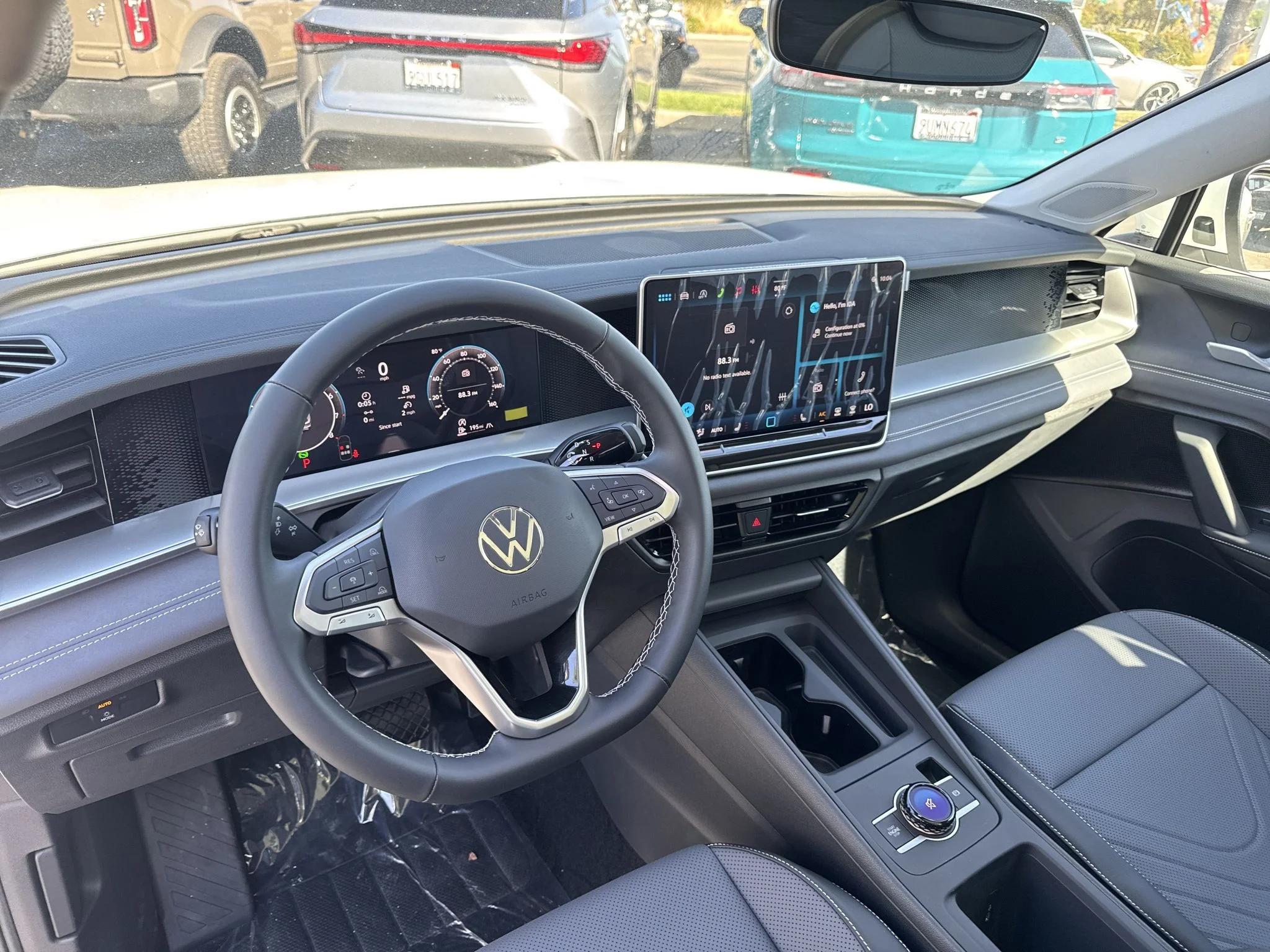 New 2026 Pure White Volkswagen SE image 12