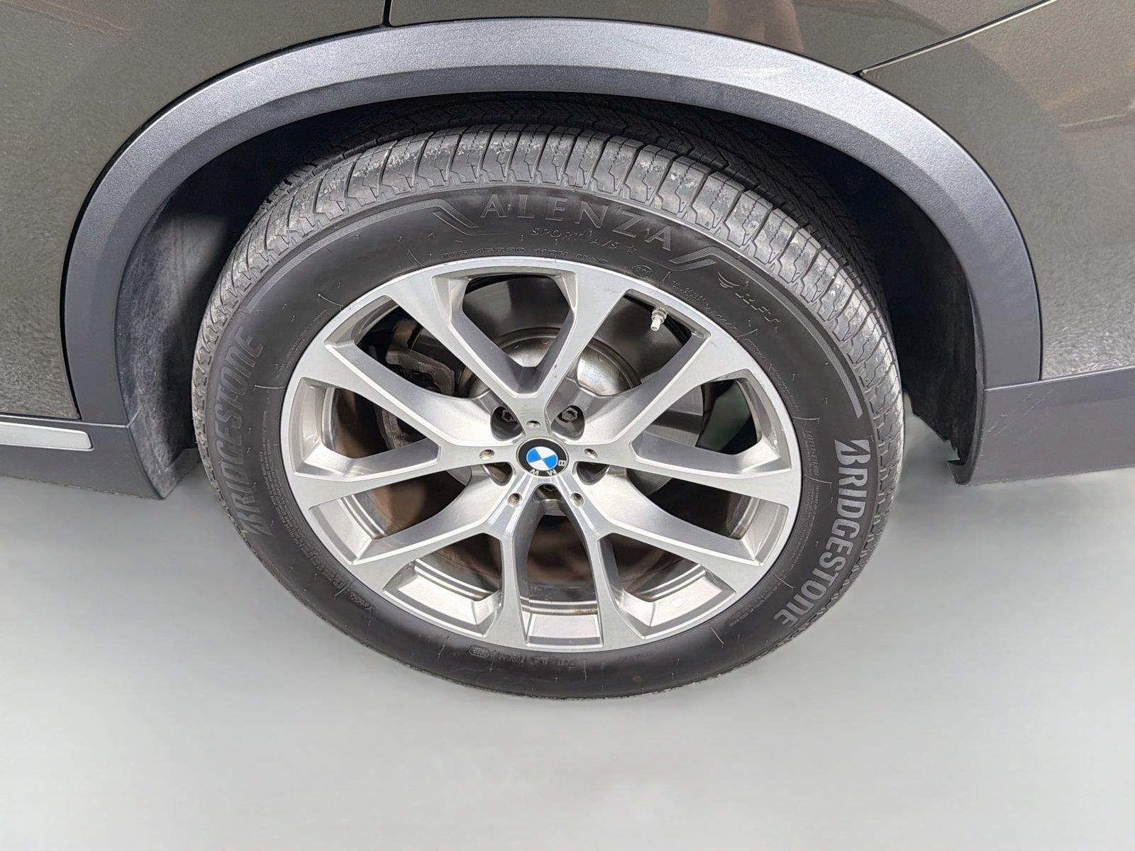 Used 2021 Manhattan Green Metallic BMW xDrive40i image 32