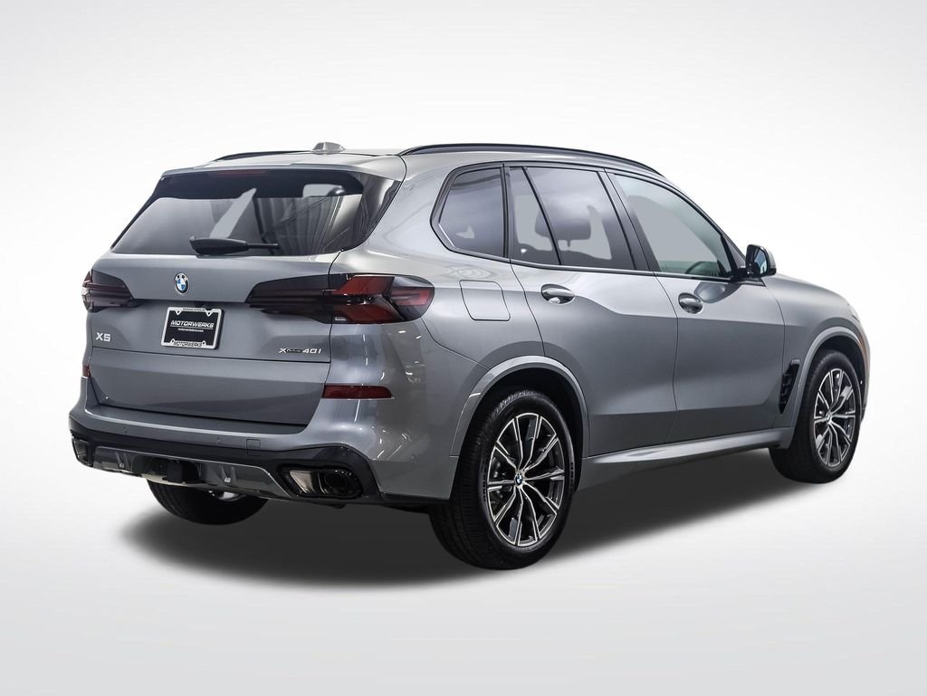 New 2026 Gray Metallic BMW xDrive40i image 5