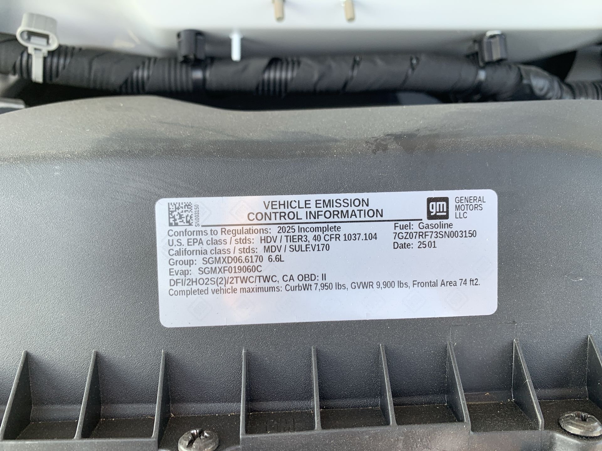 New 2025 Summit White GMC 1WT image 40