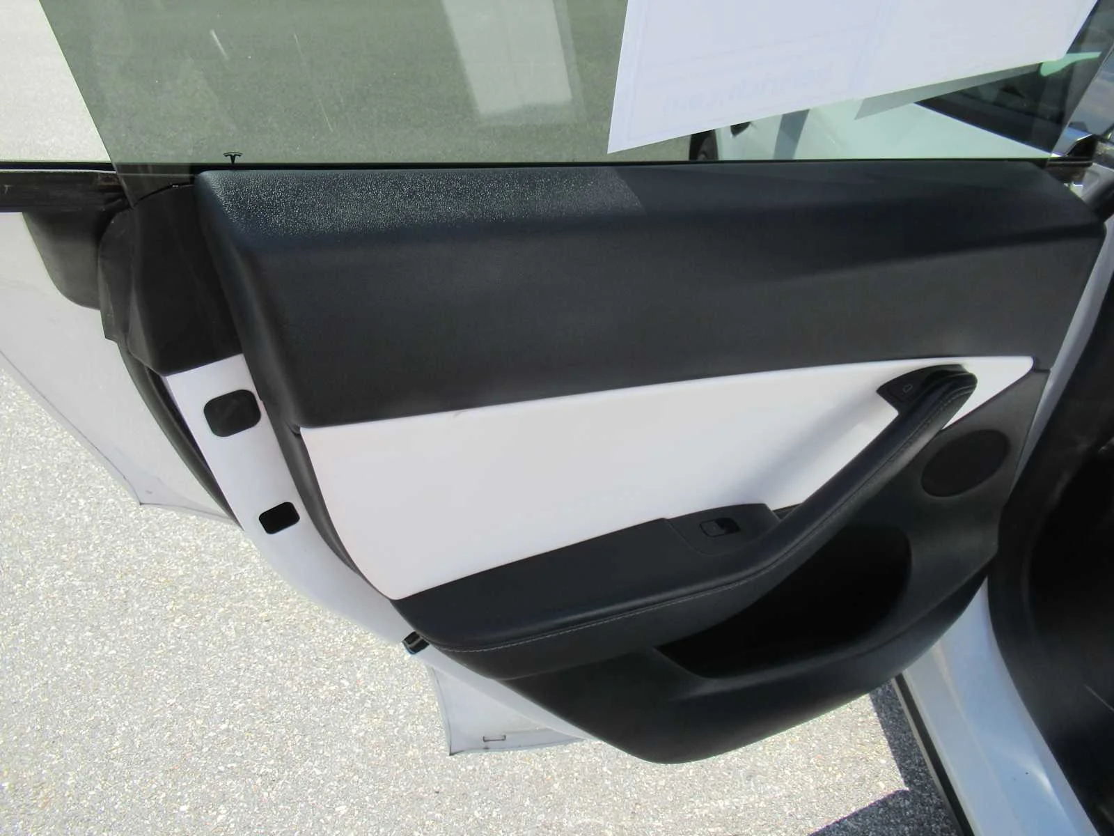 Used 2022 Pearl White Multi-Coat Tesla Performance image 17