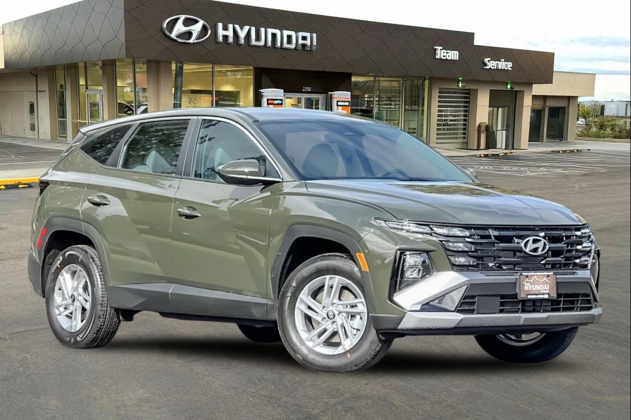 New 2026 Green Hyundai SE AWD image 2