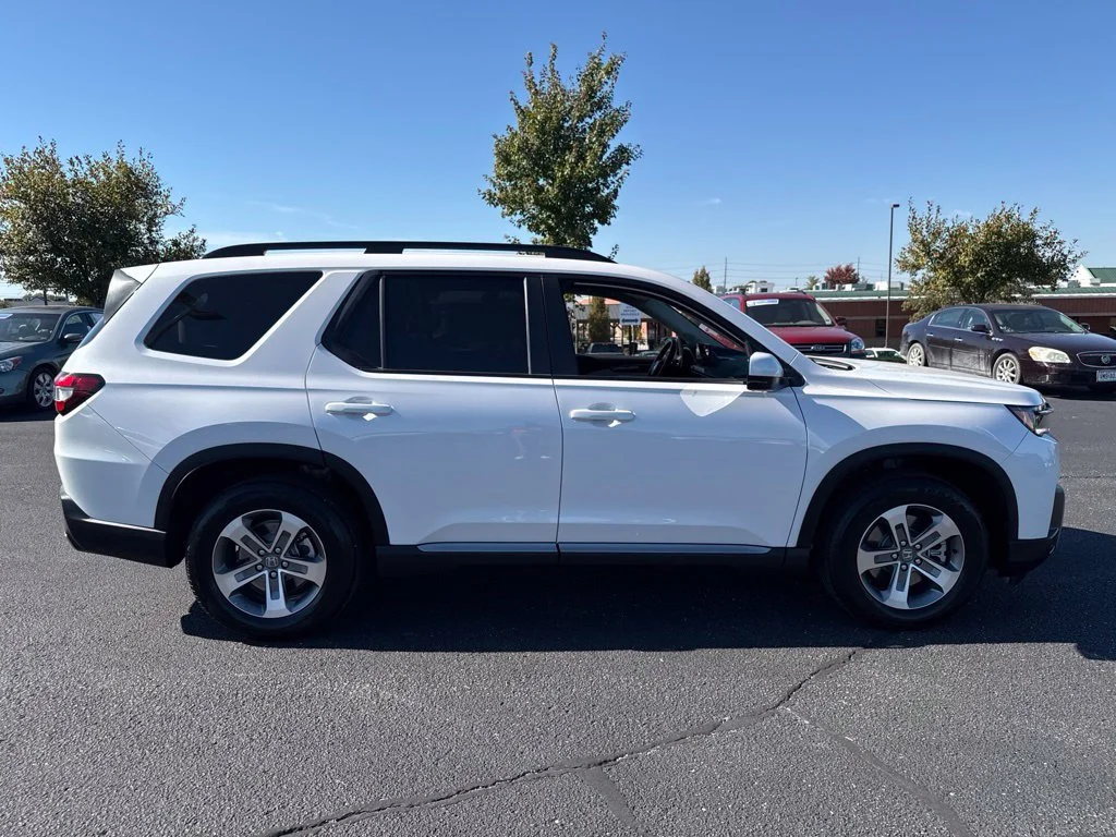 Used 2026  Honda EX-L image 11