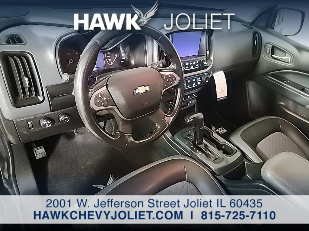 Used 2018 Gray Chevrolet Z71 image 12