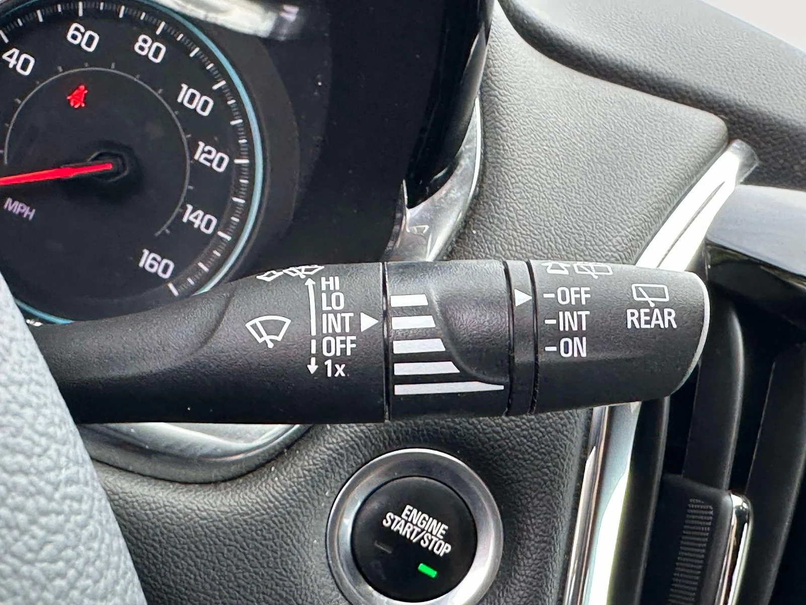 2023 Chevrolet Traverse 3LT - Photo 15