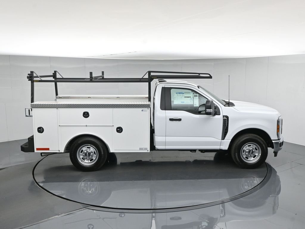 New 2026 Oxford White Ford XL image 41