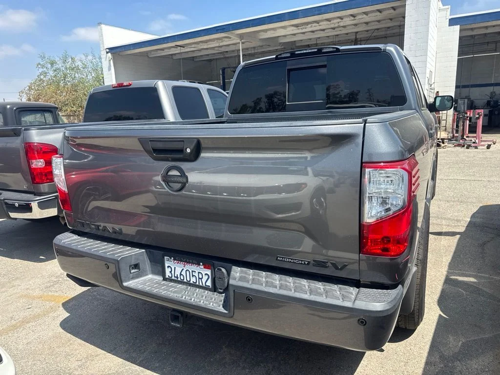 Used 2019 Gray Nissan SV image 4