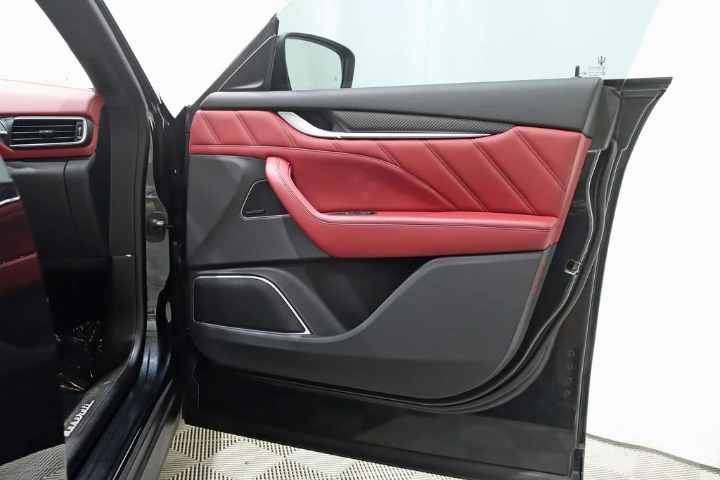 Used 2022 Black Maserati Modena image 35