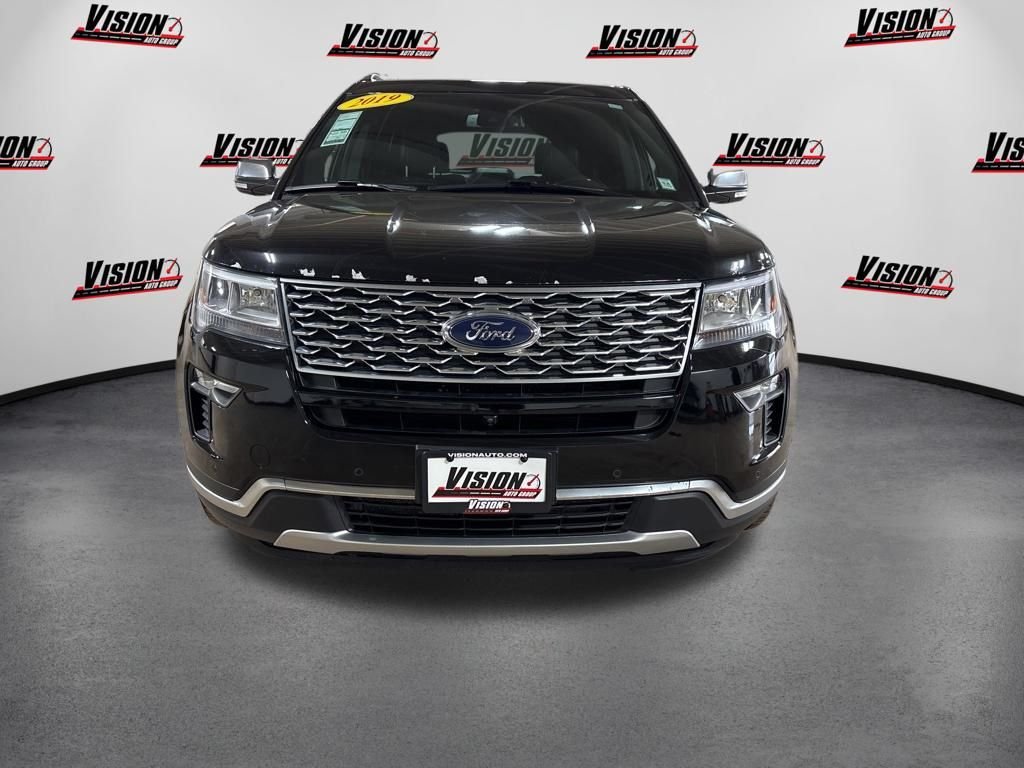 Used 2019  Ford Platinum image 2