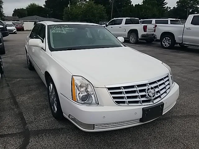 Used 2006 White Cadillac Base image 4